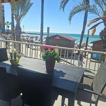 A Beautiful Beachfront Flat For 4 People With A Lovely Terrace Overlooking Sea * 托雷维耶哈
