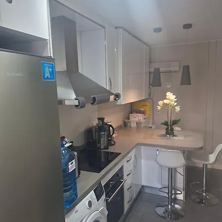 公寓 A Beautiful Beachfront Flat For 4 People With A Lovely Terrace Overlooking Sea *